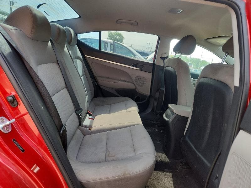 2019 HYUNDAI ELANTRA SE SE 10