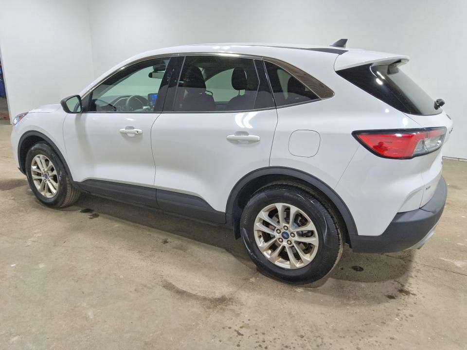 2022 FORD ESCAPE SE 2