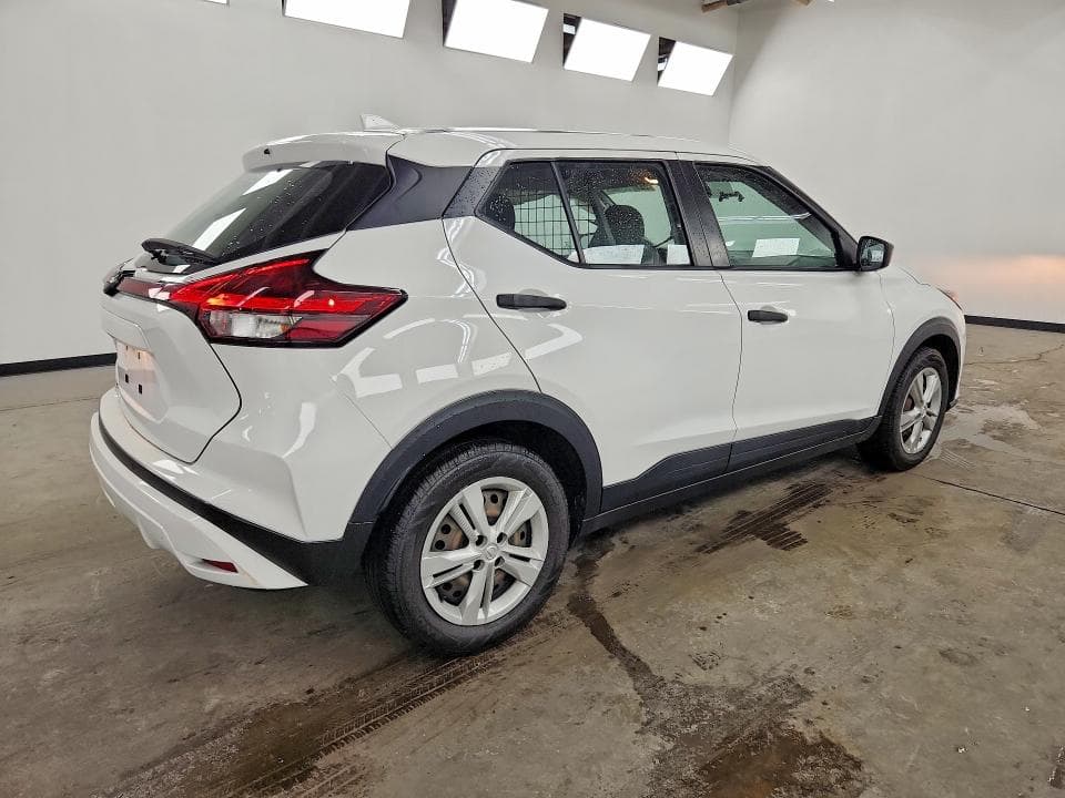 2024 NISSAN KICKS S 3