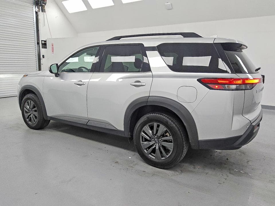 2024 NISSAN PATHFINDER SV 2