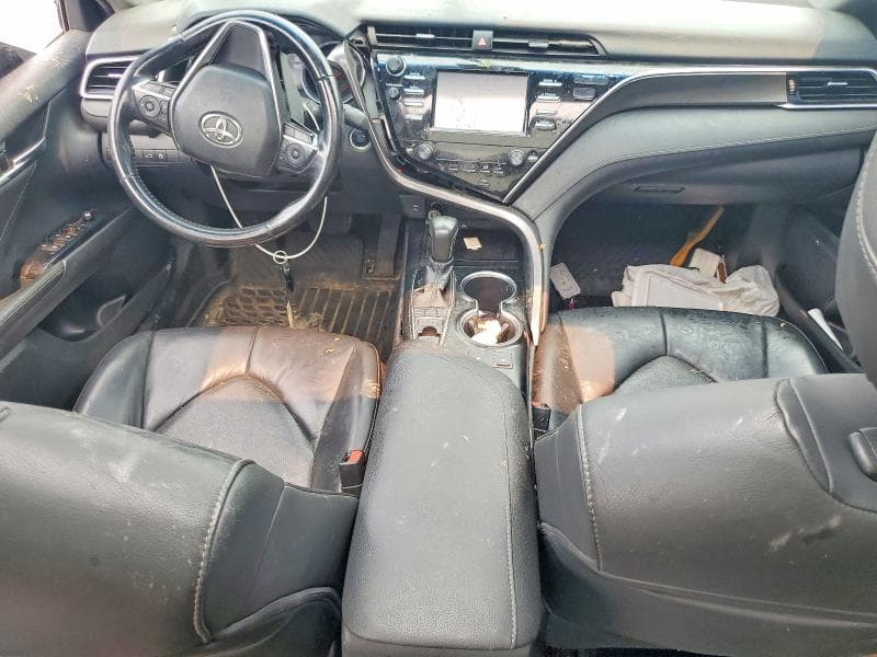 2018 TOYOTA CAMRY XSE 8