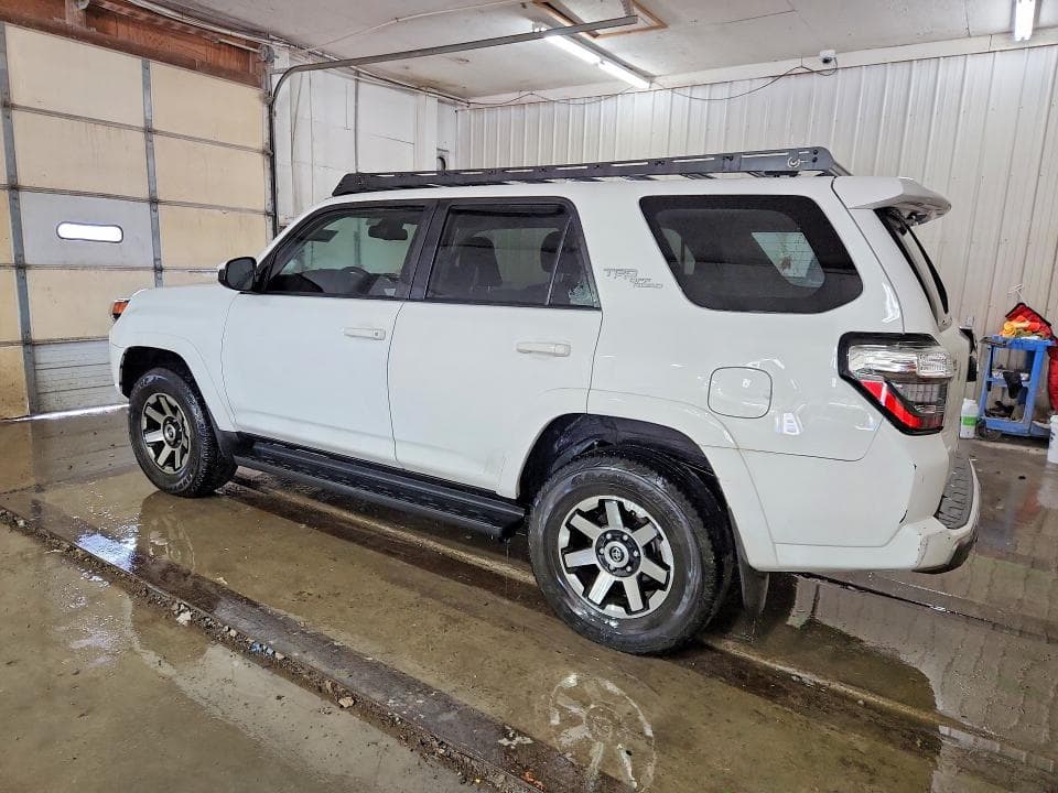 2020 TOYOTA 4RUNNER TRD OFF-ROAD 2
