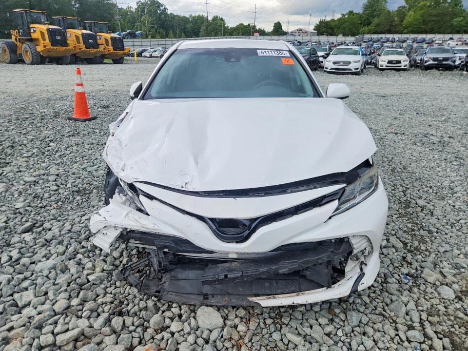 2020 TOYOTA CAMRY LE 5