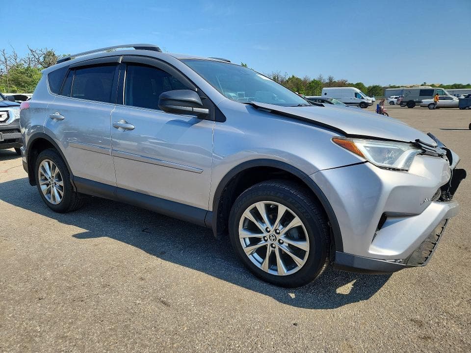 2017 TOYOTA RAV4 LE 4