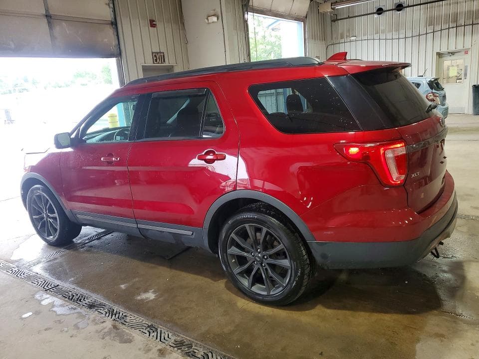 2017 FORD EXPLORER XLT 2