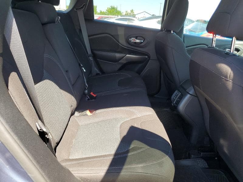 2019 JEEP CHEROKEE LATITUDE 11