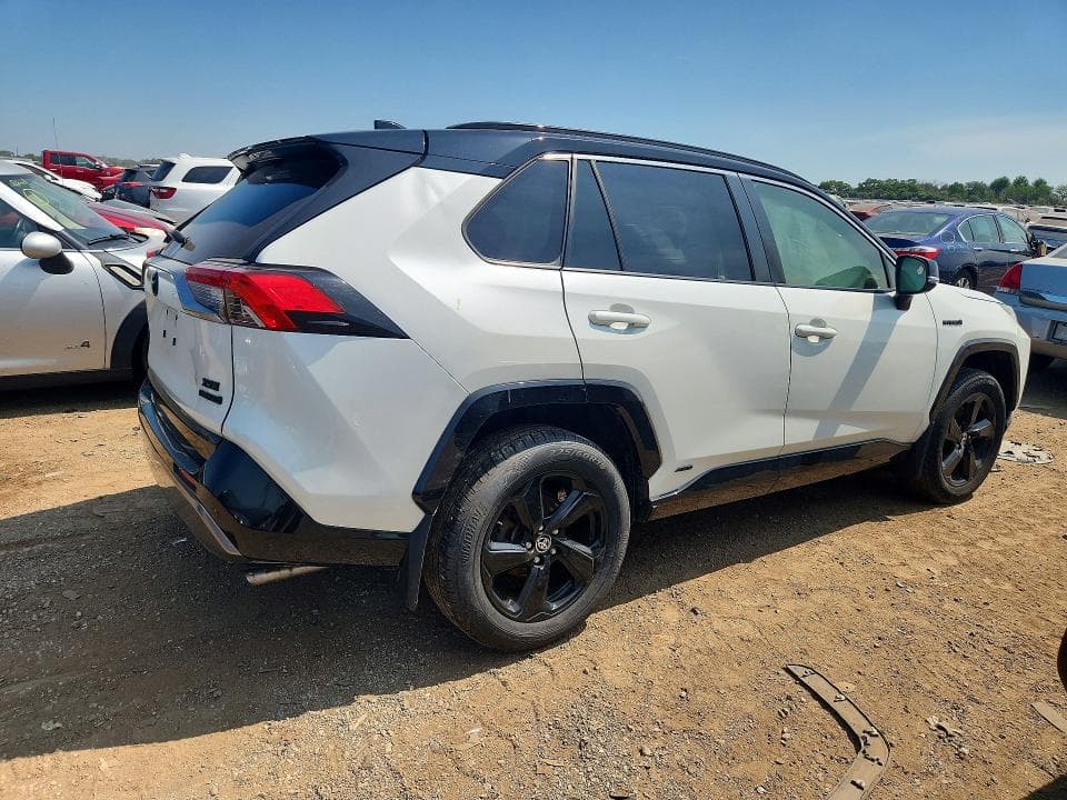 2020 TOYOTA RAV4 XSE 3