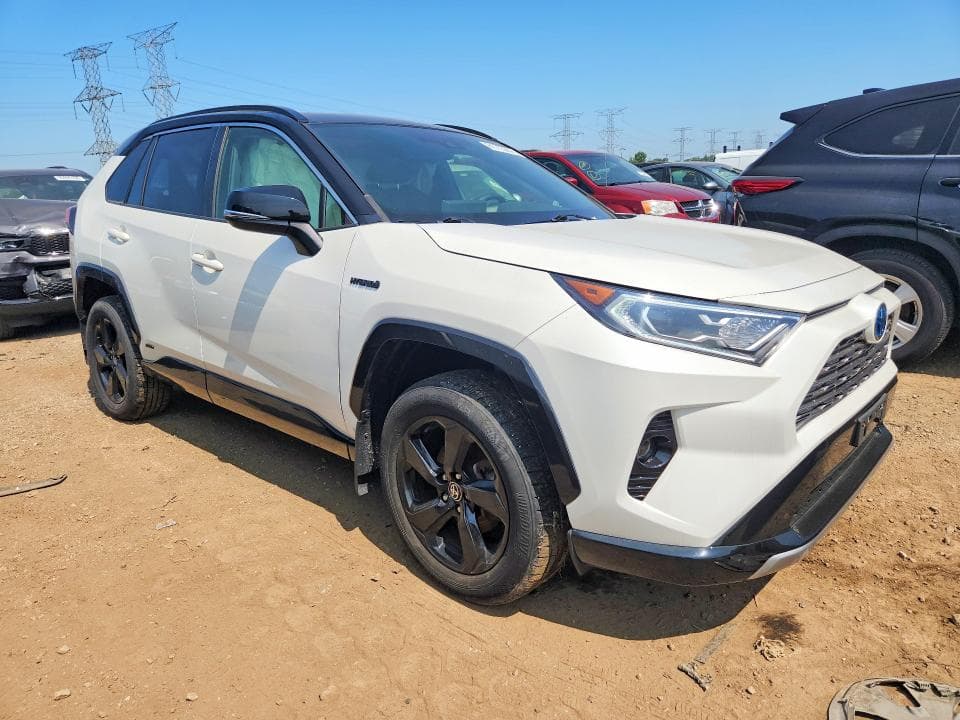 2020 TOYOTA RAV4 XSE 4