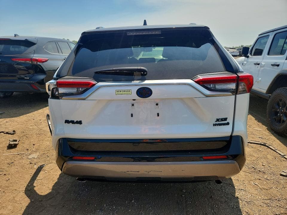 2020 TOYOTA RAV4 XSE 6
