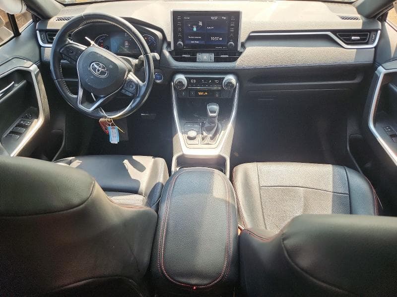 2020 TOYOTA RAV4 XSE 8