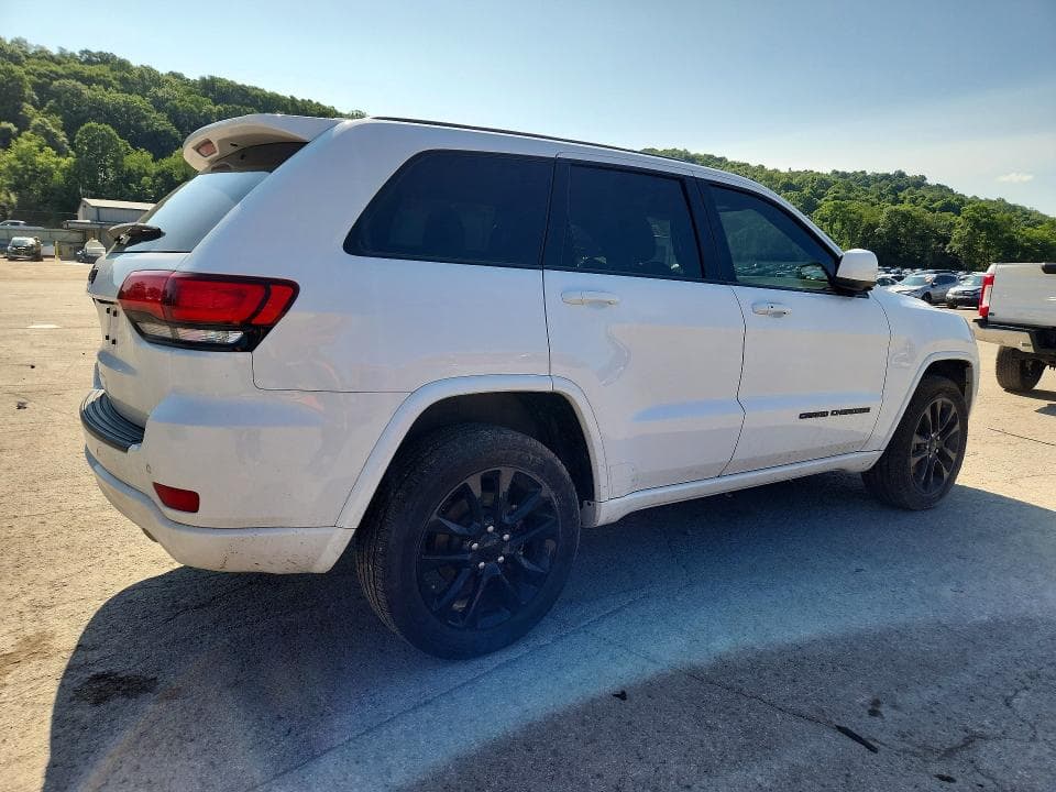 2021 JEEP GRAND CHEROKEE LAREDO 3
