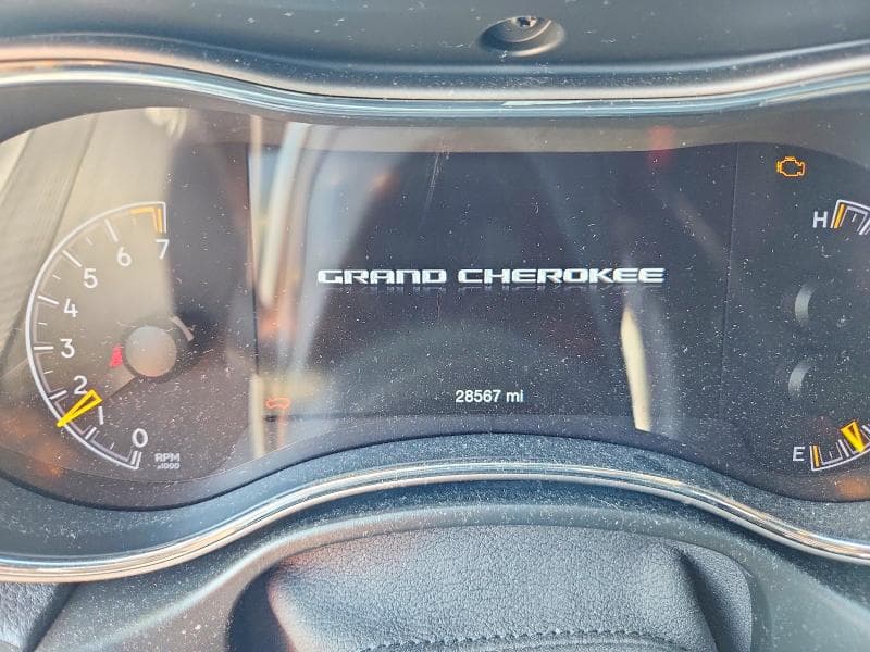2021 JEEP GRAND CHEROKEE LAREDO 9