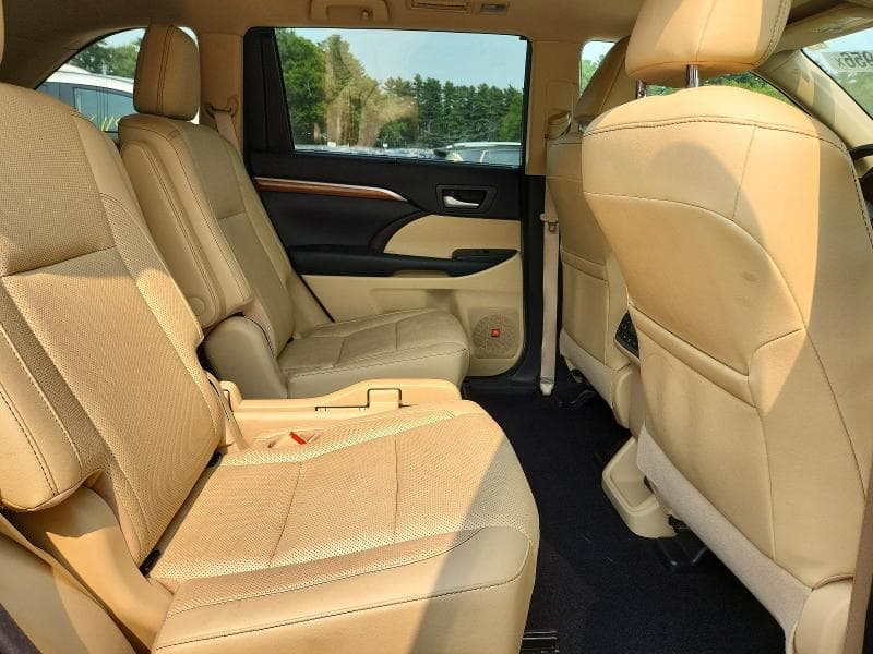 2017 TOYOTA HIGHLANDER HYBRID LIMITED PLATINUM LIMITED PLATINUM 11