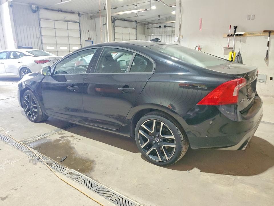 2018 VOLVO S60 DYNAMIC 2