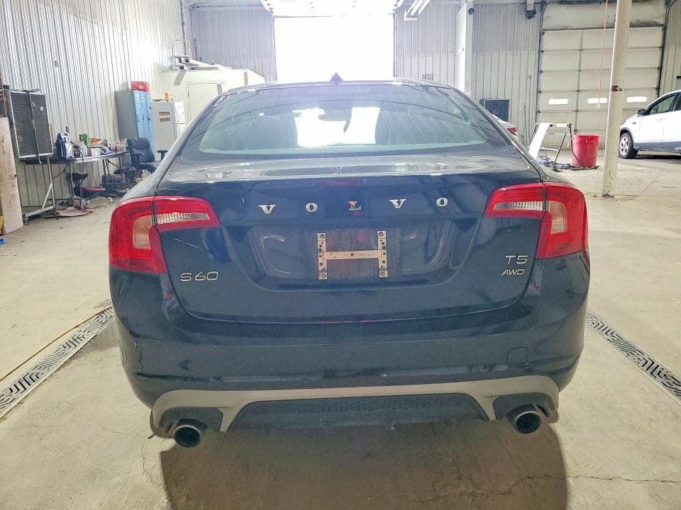 2018 VOLVO S60 DYNAMIC 6