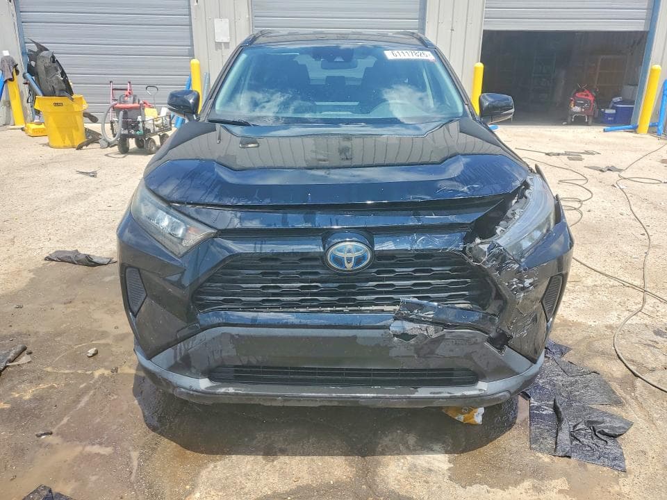 2019 TOYOTA RAV4 LE 5