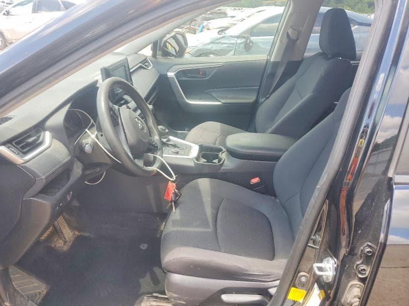 2019 TOYOTA RAV4 LE 7