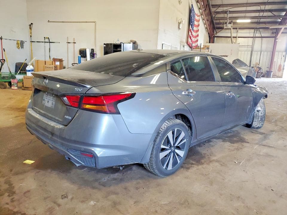 2021 NISSAN ALTIMA SV 3
