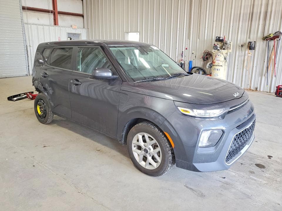 2022 KIA SOUL LX 4