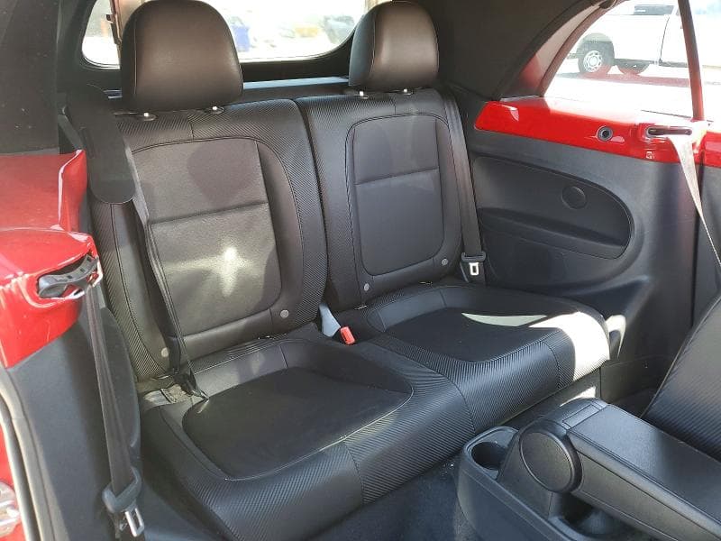 2018 VOLKSWAGEN BEETLE S 10