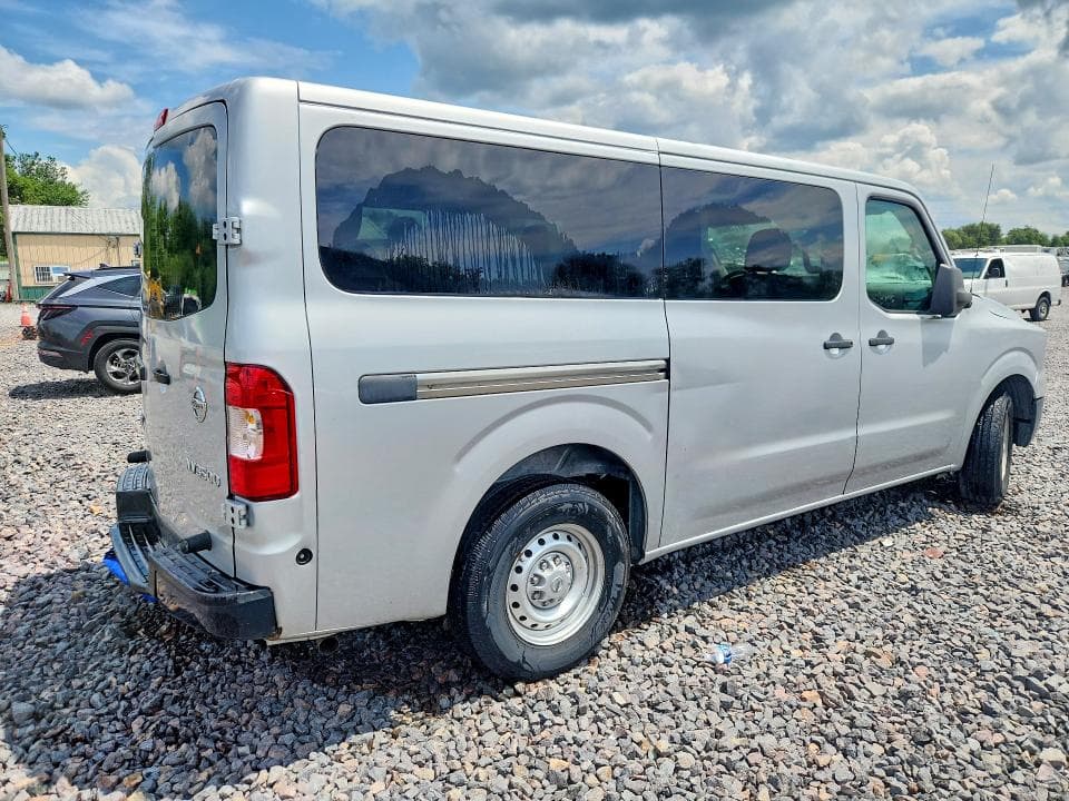 2017 NISSAN NV 3500 HD S 3