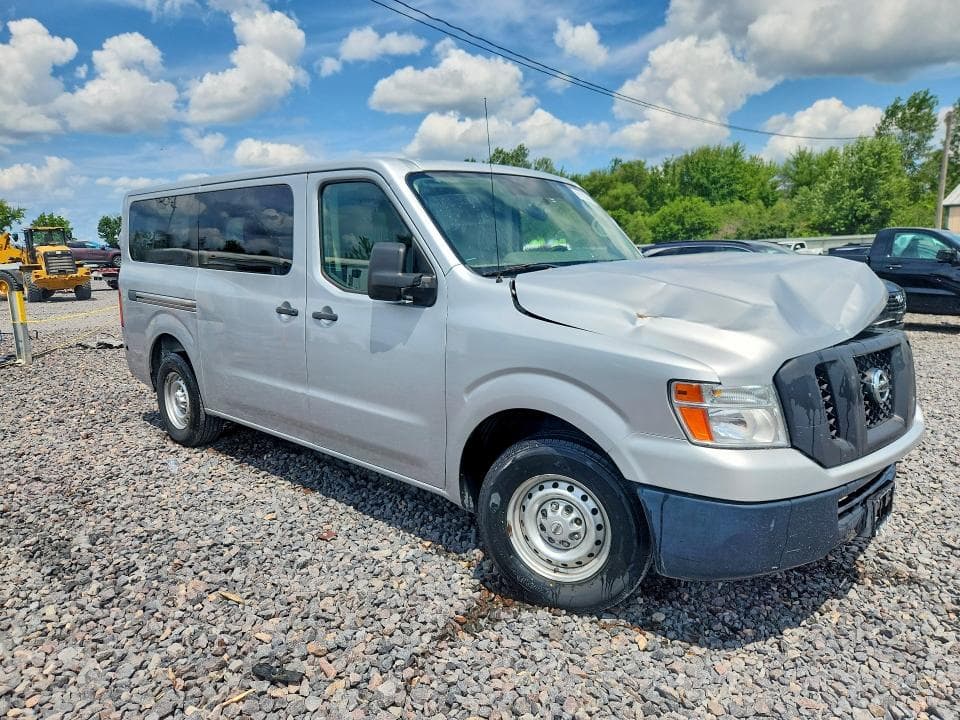 2017 NISSAN NV 3500 HD S 4