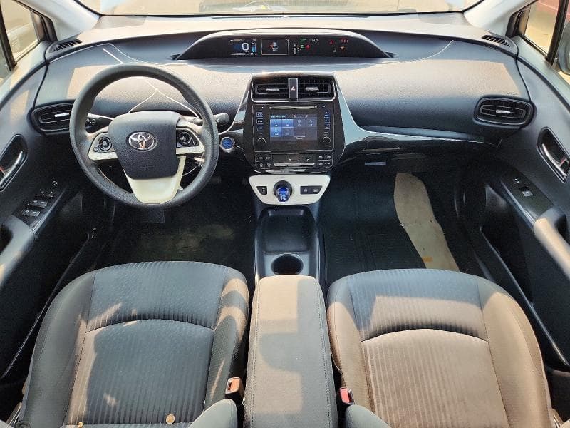 2017 TOYOTA PRIUS TWO 8