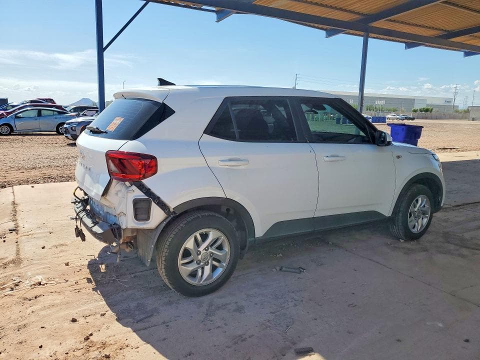 2022 HYUNDAI VENUE SE 3