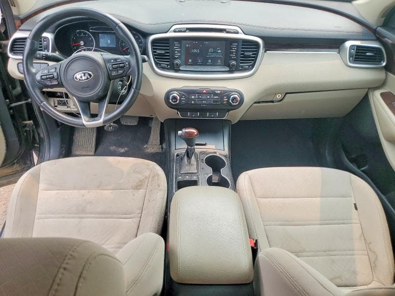 2017 KIA SORENTO LX 8
