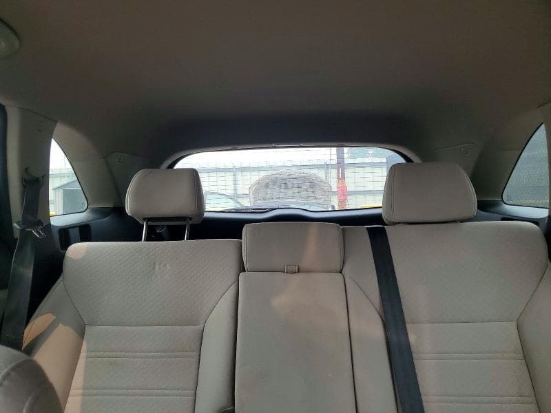 2017 KIA SORENTO LX 10