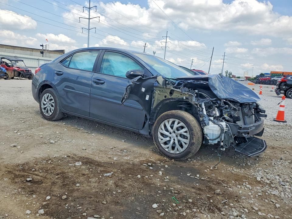2018 TOYOTA COROLLA LE 4