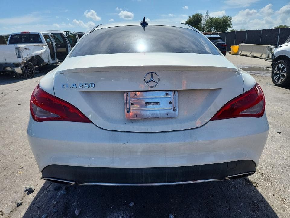 2018 MERCEDES-BENZ CLA 250 6