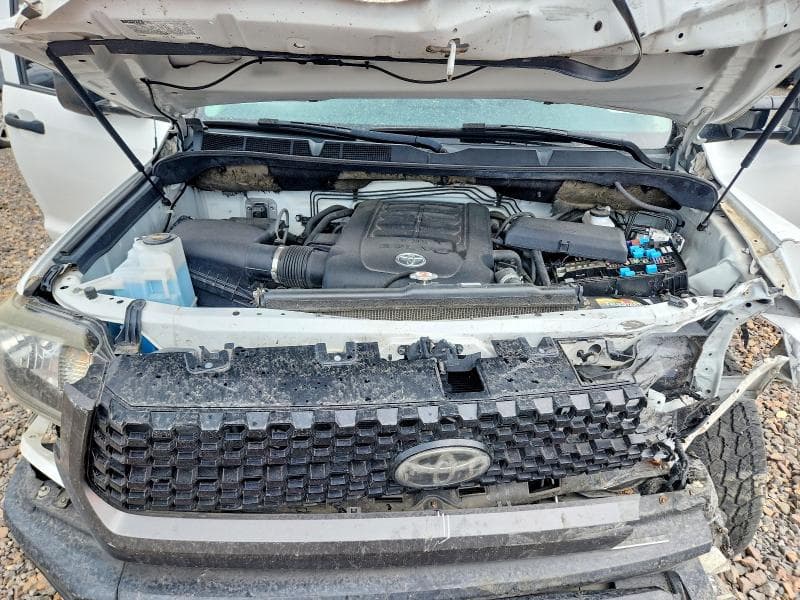 2018 TOYOTA TUNDRA SR 11