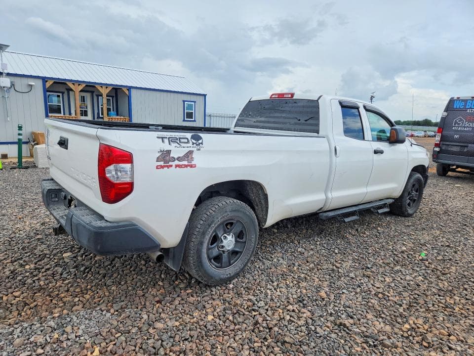 2018 TOYOTA TUNDRA SR 3