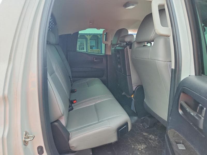 2018 TOYOTA TUNDRA SR 10