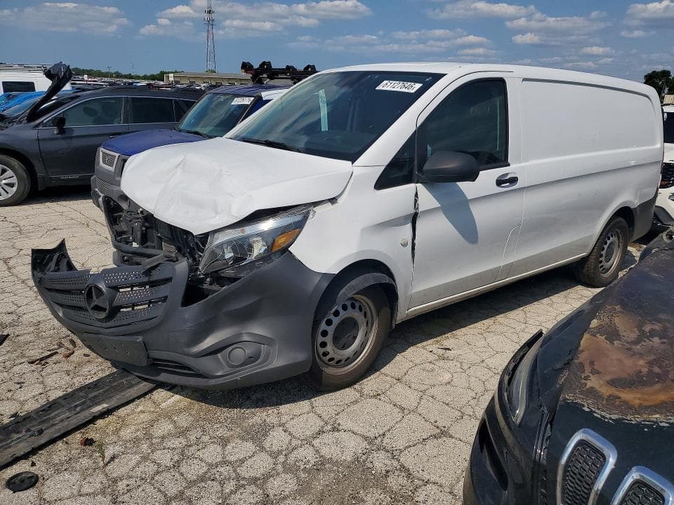 2017 MERCEDES-BENZ METRIS