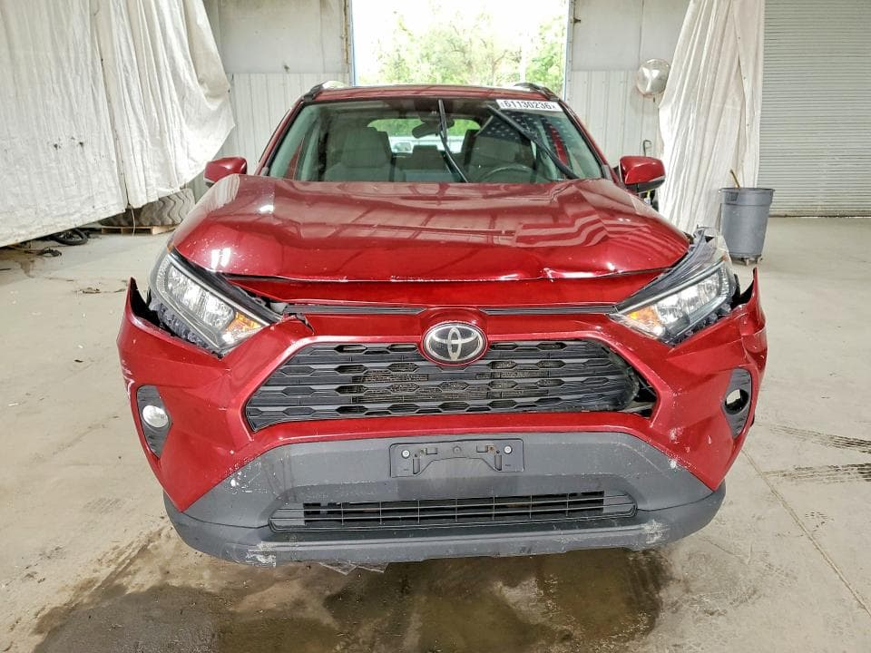 2019 TOYOTA RAV4 XLE 5