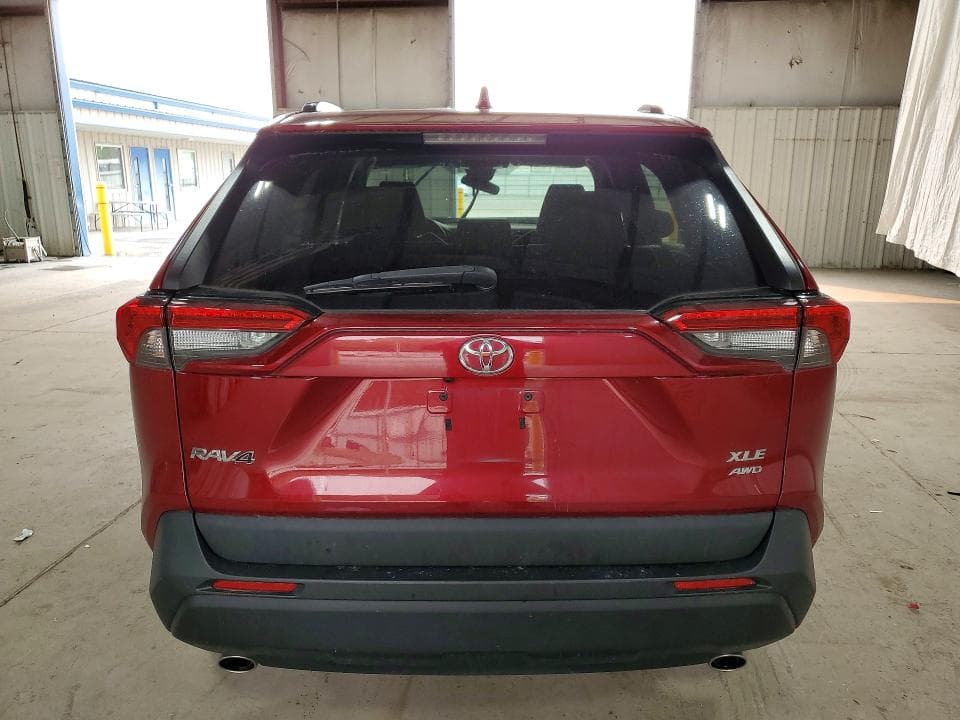 2019 TOYOTA RAV4 XLE 6