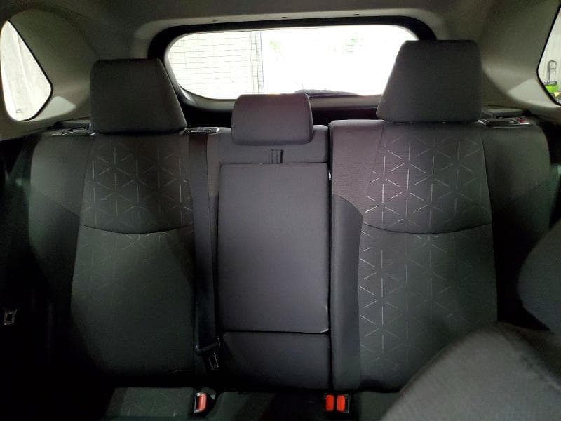 2019 TOYOTA RAV4 XLE 10