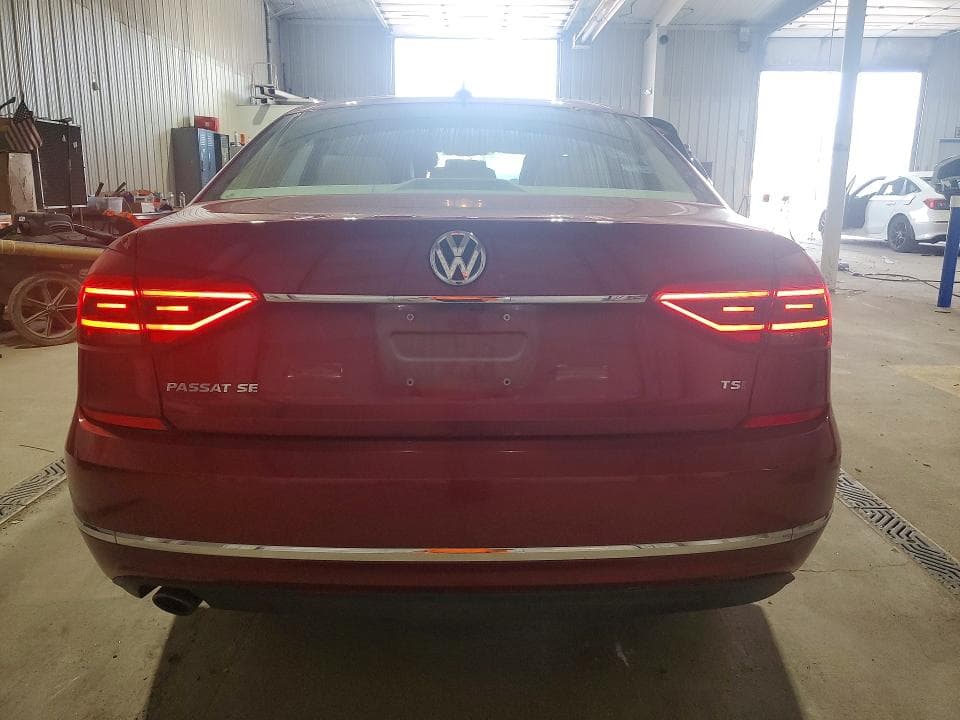 2018 VOLKSWAGEN PASSAT SE 6