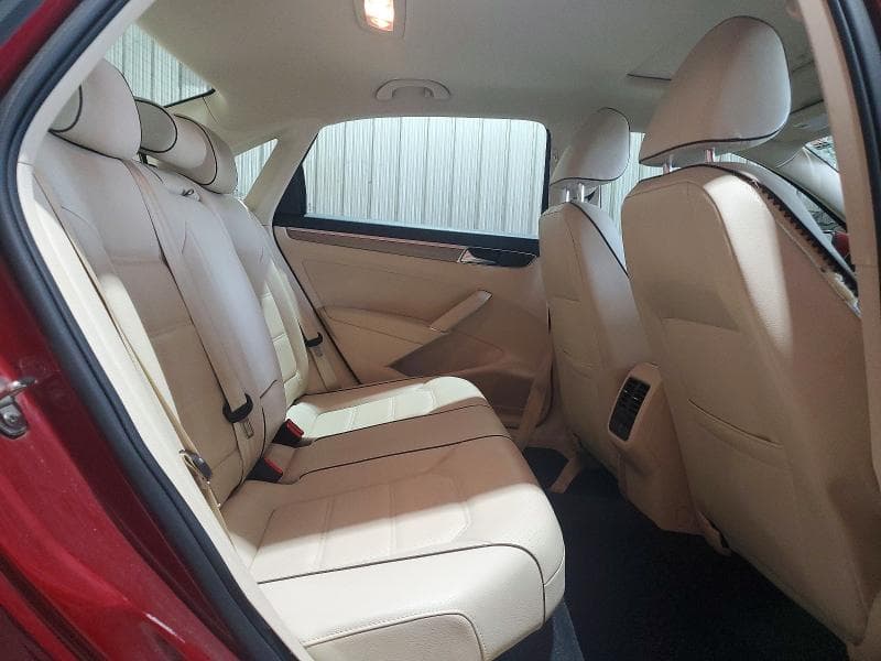 2018 VOLKSWAGEN PASSAT SE 10