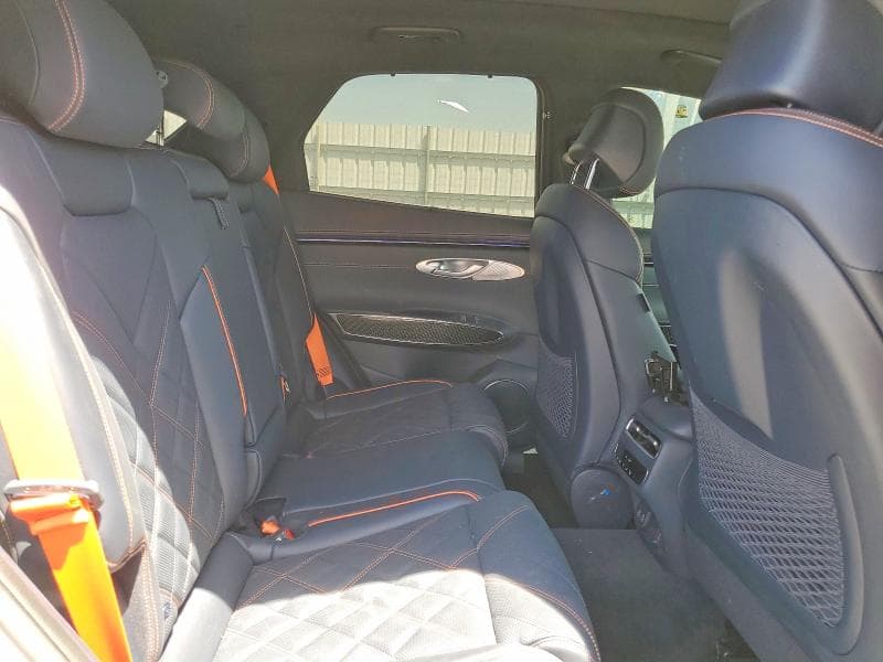 2026 GENESIS GV70 SPORT PRESTIGE 11