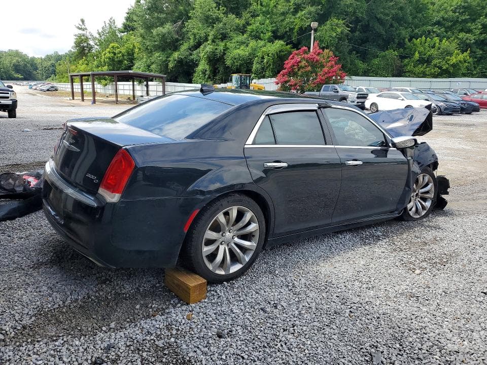 2017 CHRYSLER 300C 3
