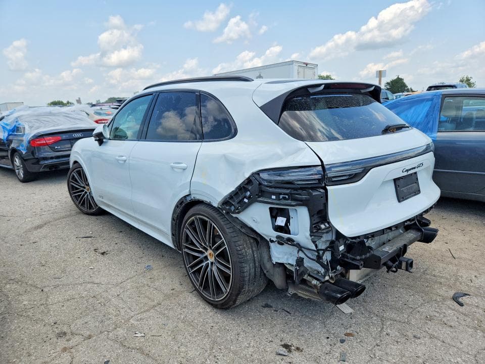 2021 PORSCHE CAYENNE GTS GTS 2