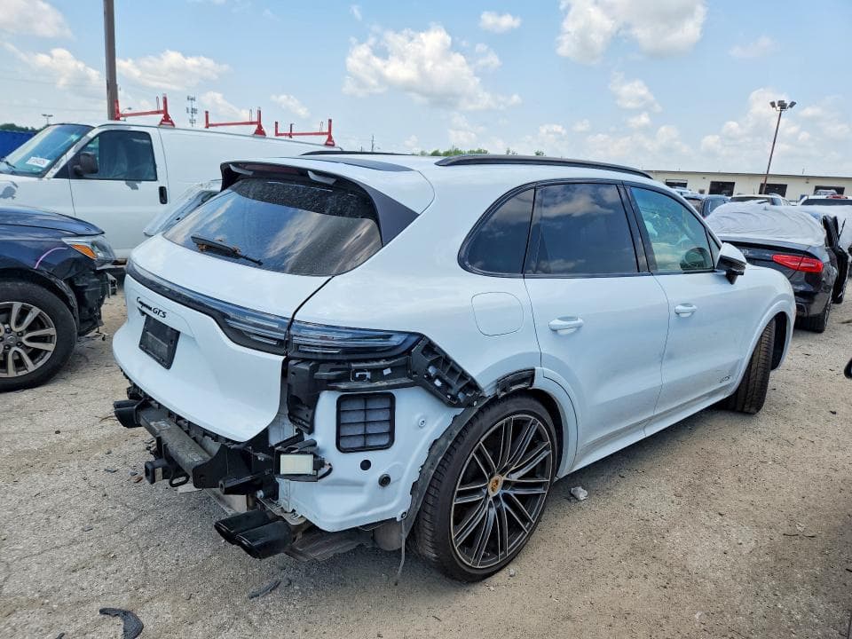 2021 PORSCHE CAYENNE GTS GTS 3