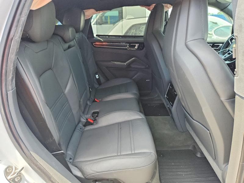 2021 PORSCHE CAYENNE GTS GTS 10