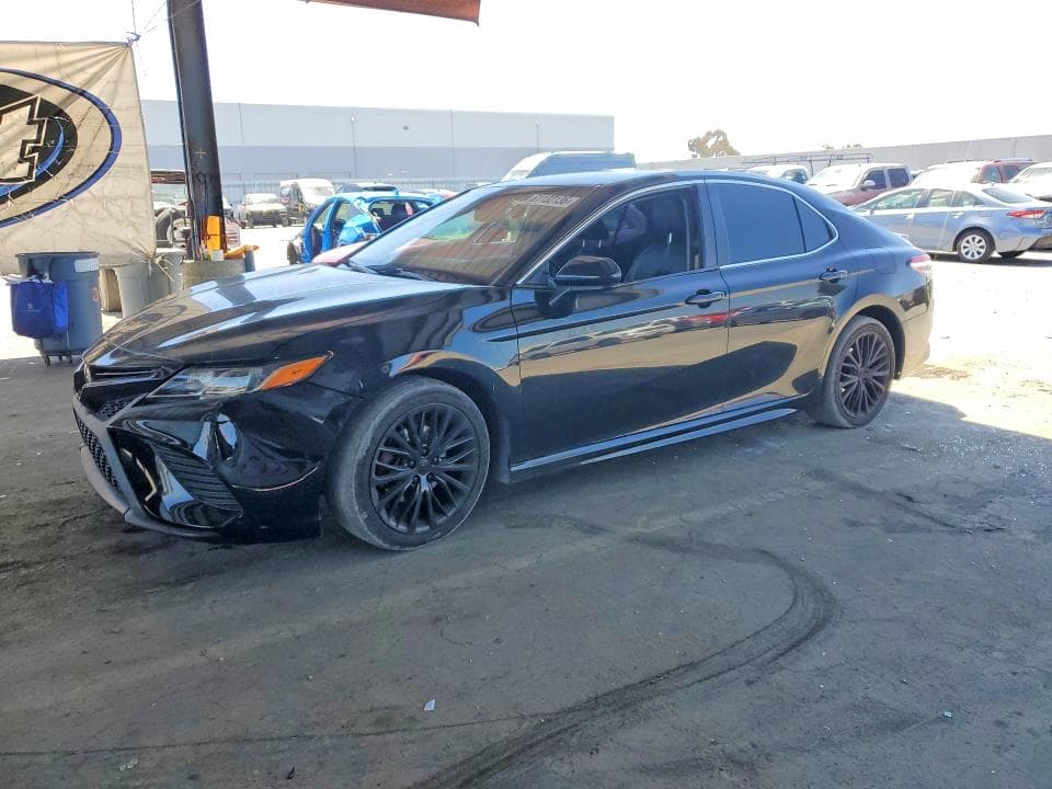 2020 TOYOTA CAMRY SE - 1