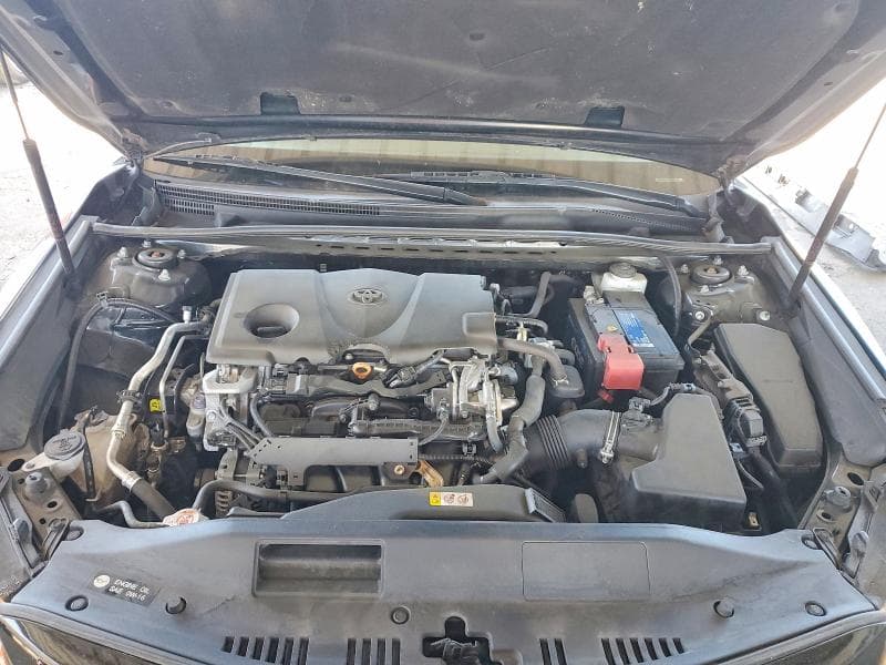 2020 TOYOTA CAMRY SE 11