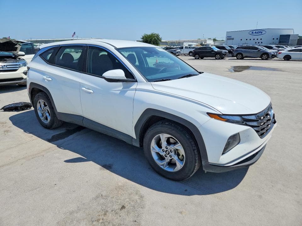 2024 HYUNDAI TUCSON SE 4