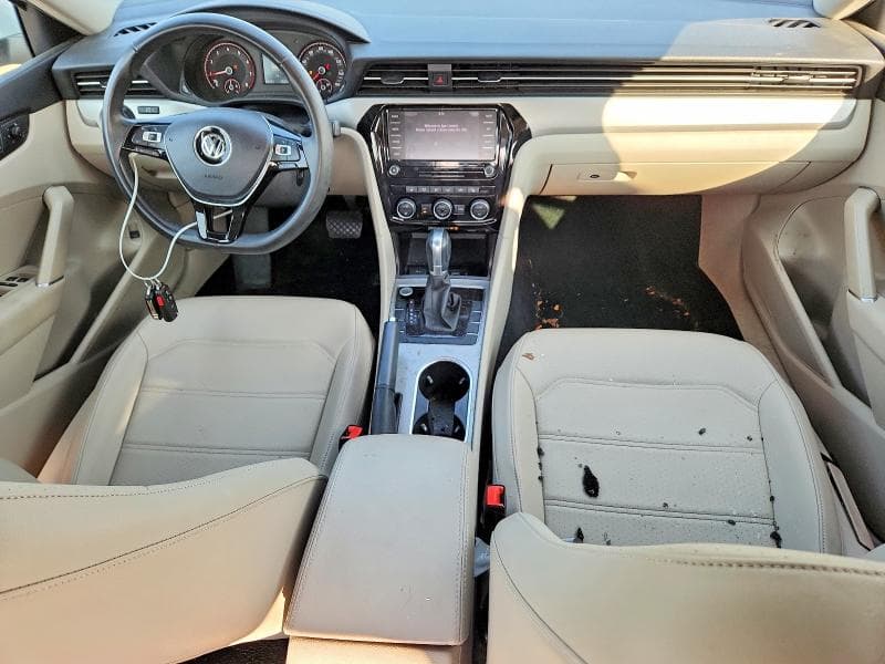 2021 VOLKSWAGEN PASSAT SE SE 8